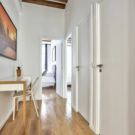 67 - Amazing Flat In Apartment